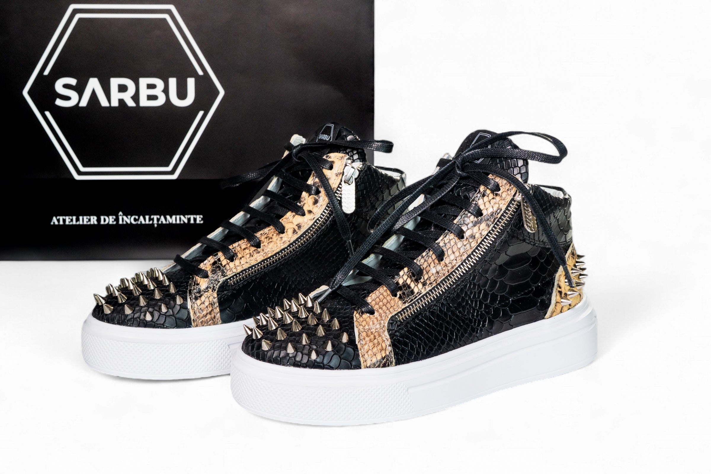 A'saru Low sneakers AM100-05 - Sarbu Atelier