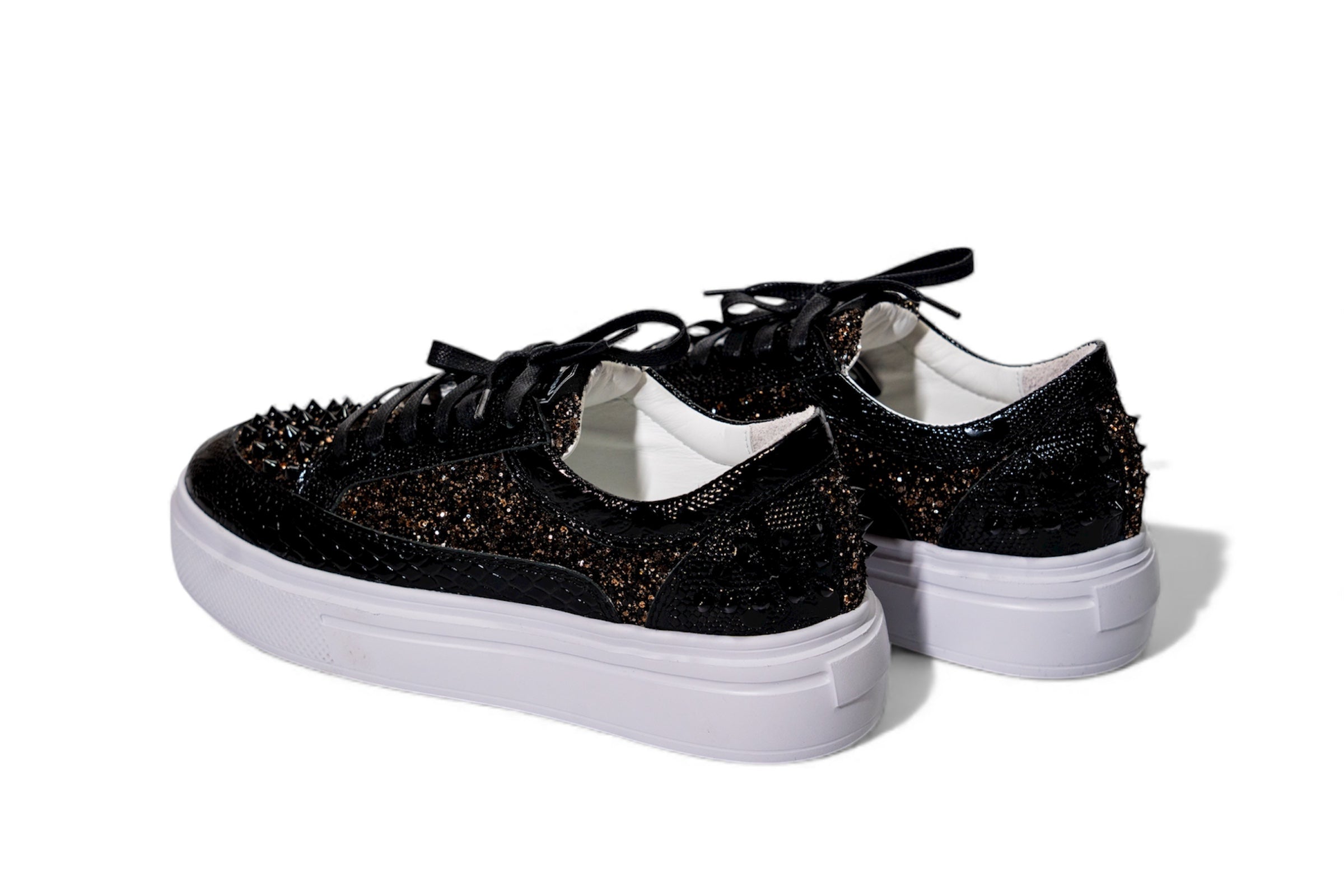 Low Sneakers MJ102-03